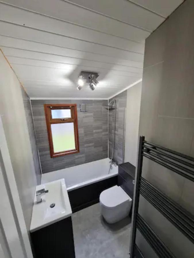4 Bed Luxury Lodge With Hot Tub Near Lake District Warton  Exteriér fotografie
