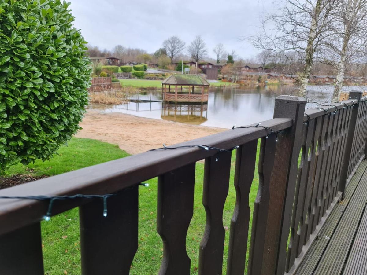 4 Bed Luxury Lodge With Hot Tub Near Lake District Warton  Exteriér fotografie