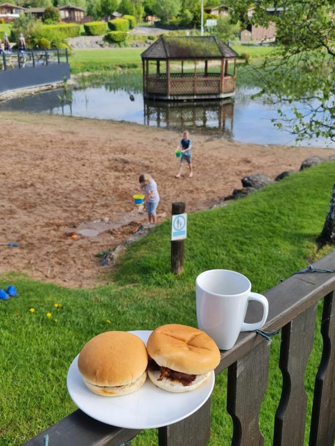 4 Bed Luxury Lodge With Hot Tub Near Lake District Warton  Exteriér fotografie